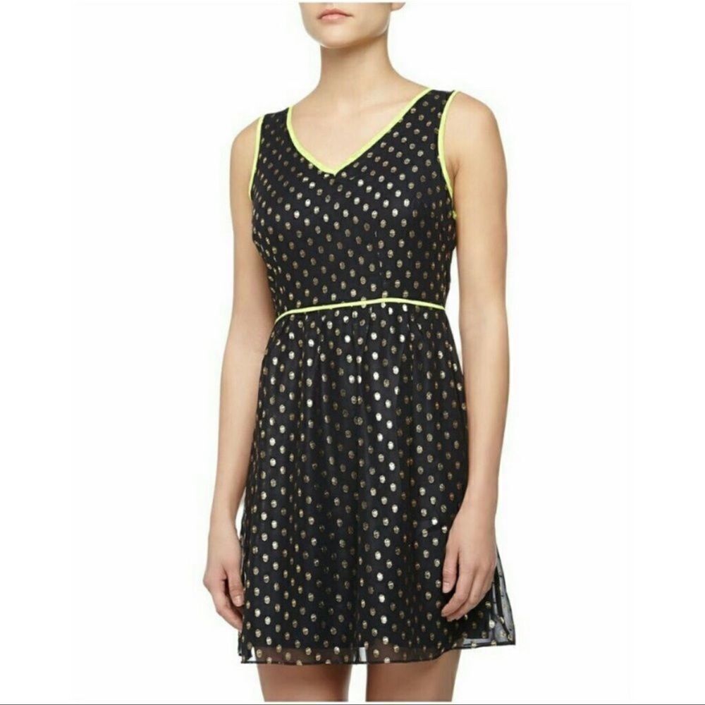 Romeo & Juliet Couture Chiffon Metallic Dot Sleeveless Party Dress - Medium